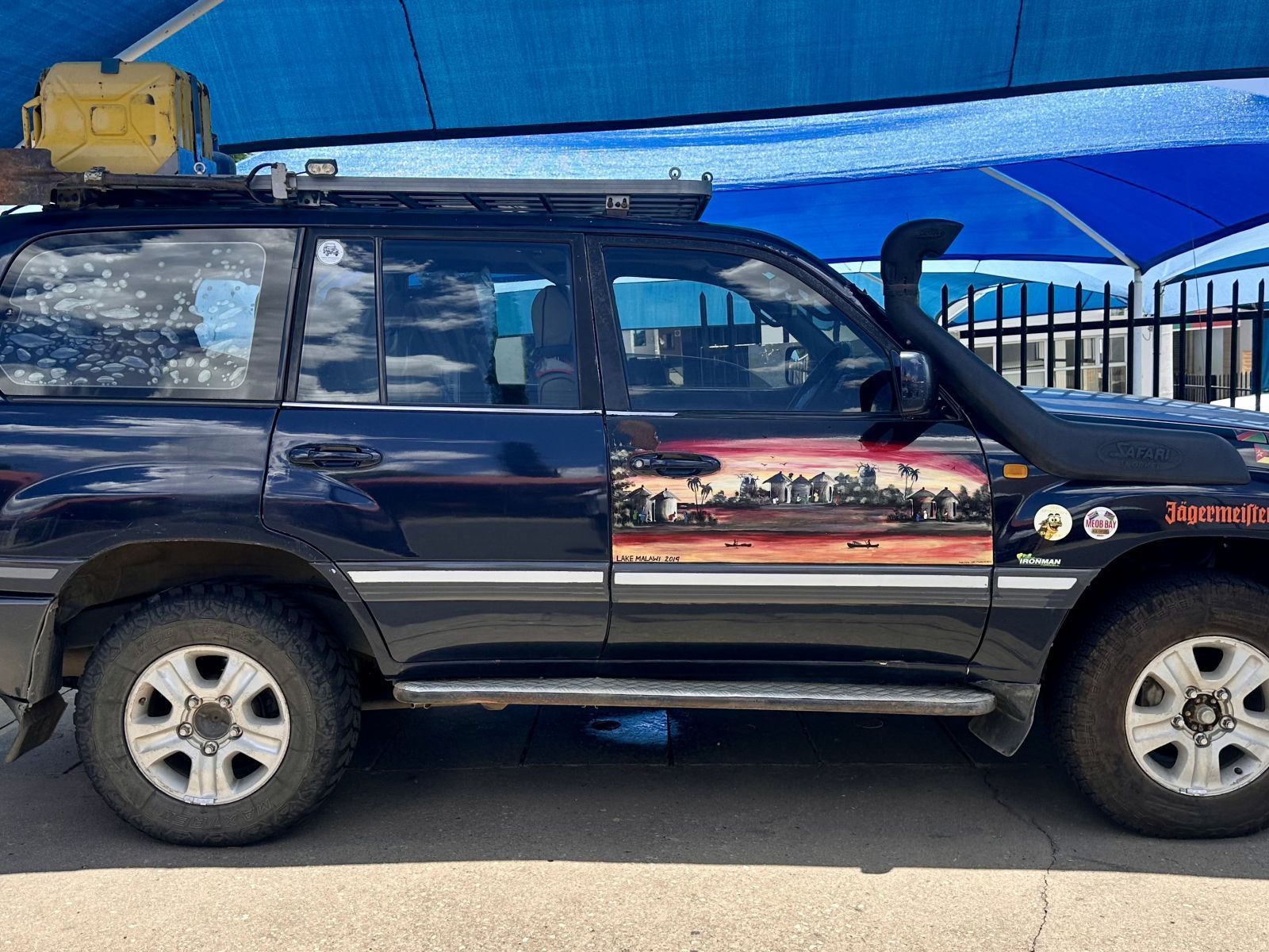 2004 Toyota Landcruiser 4.2 VX TDi Speed Auto 100 Series 24 Valve photo