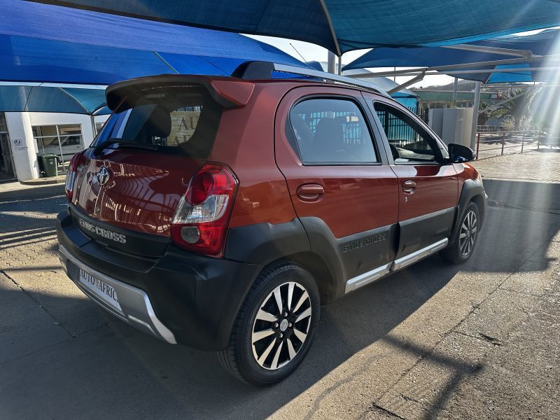 2014 Toyota Toyota Etios Cross 1.5 photo