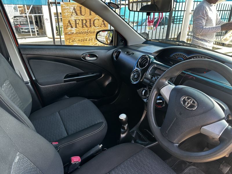 2014 Toyota Toyota Etios Cross 1.5 photo