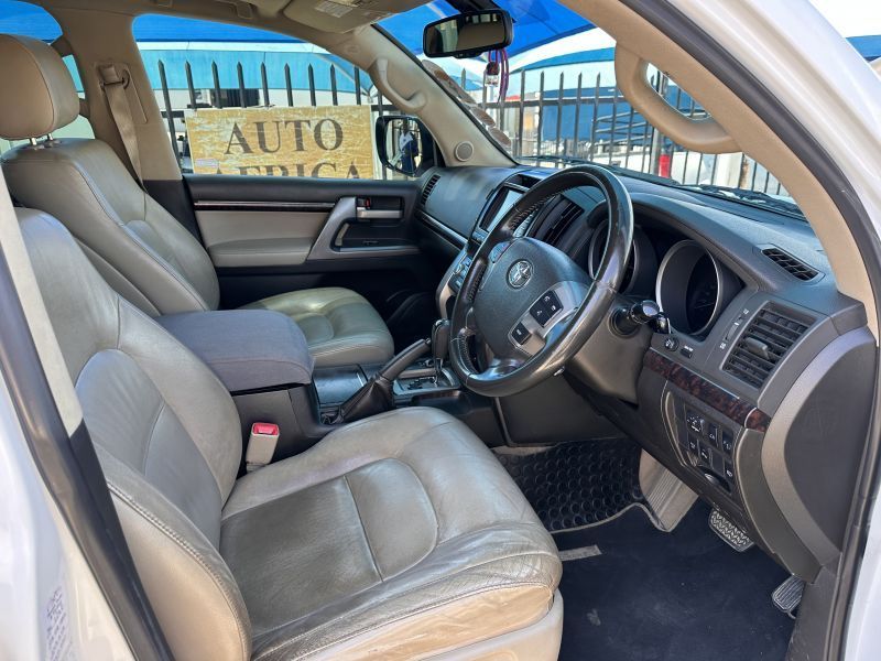 2009 Toyota Landcruiser 200 Series VX V8 photo