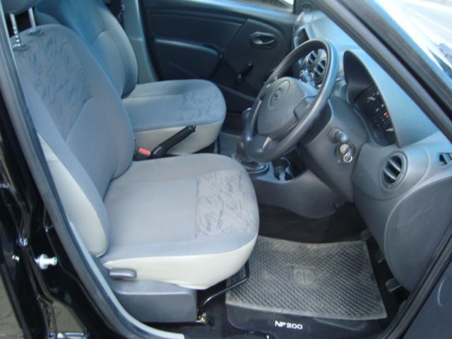 2014 Nissan NP200 1,6i photo