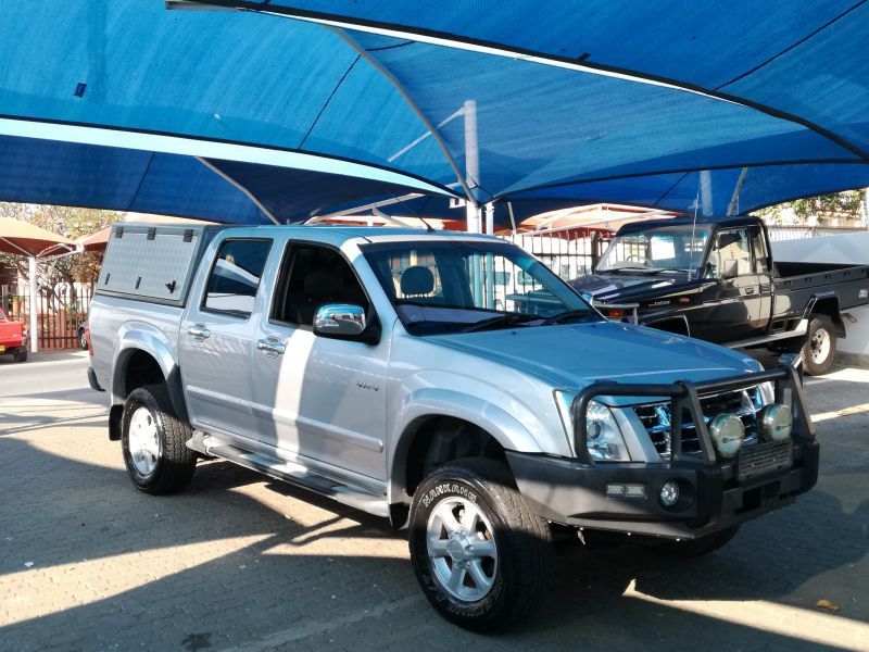 2008 Isuzu KB 360 LX 4x4 photo
