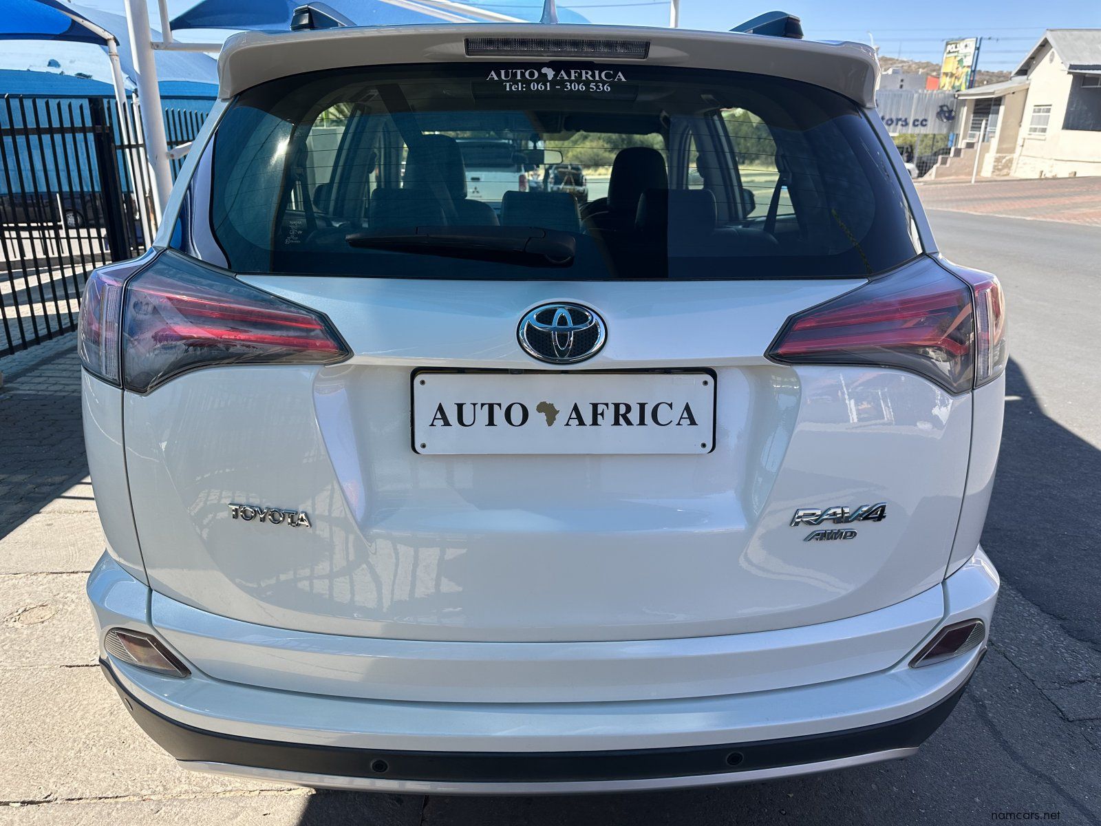 2016 Toyota RAV4 photo