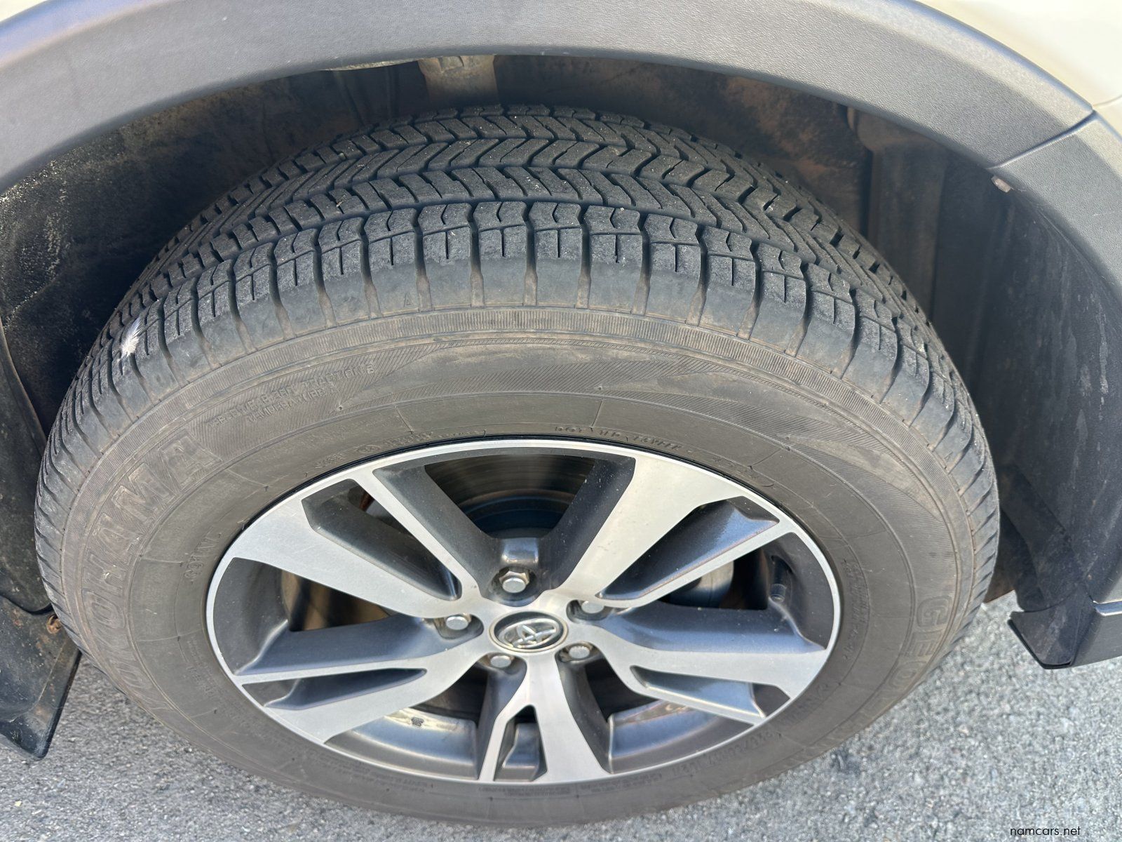2016 Toyota RAV4 photo