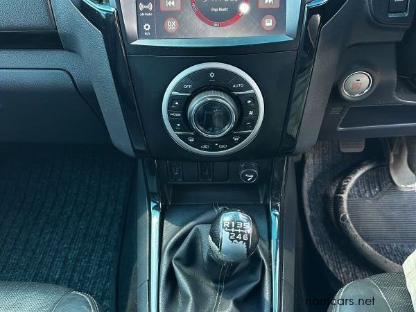 2021 Isuzu Isuzu 300 D-MAX LX D/C 4x4 photo