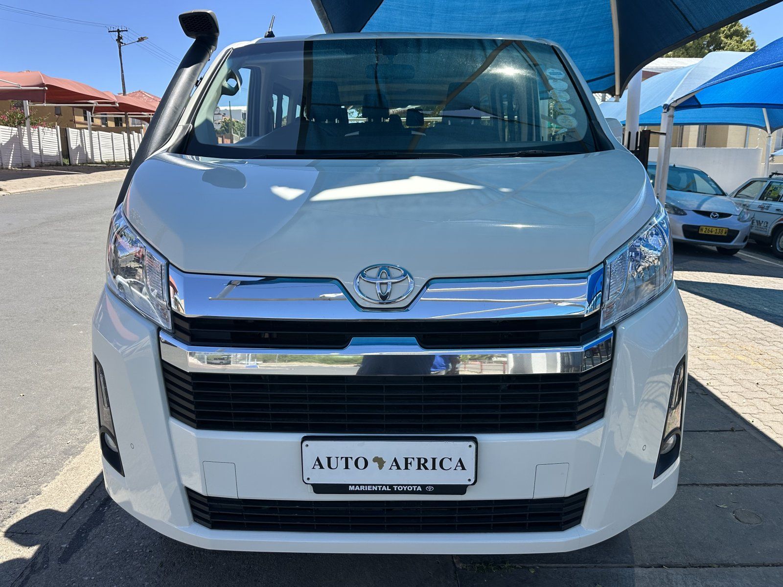 2025 Toyota Quantum 2.8 GL Manual 4x4 11 Seater photo