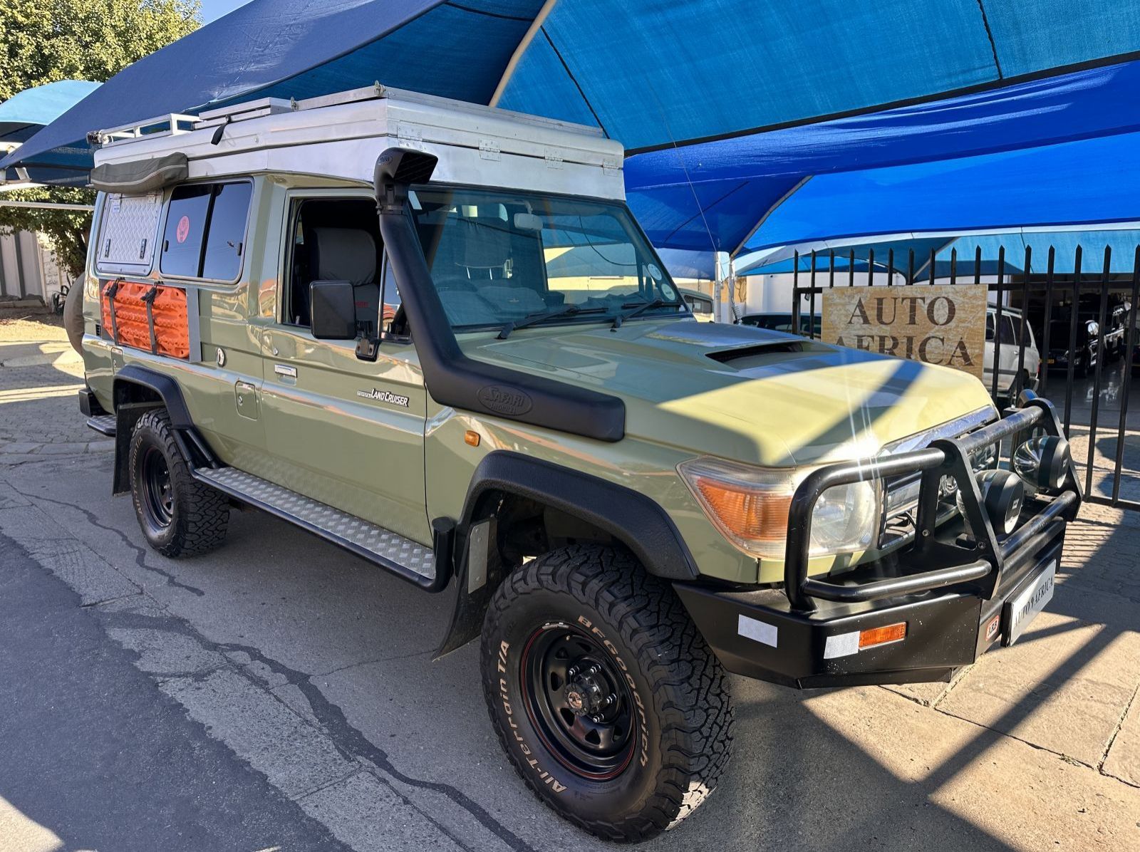 Used Toyota Landcruiser 4.5 V8 Camper Alu-cab Conversion  for sale in Windhoek, Namibia