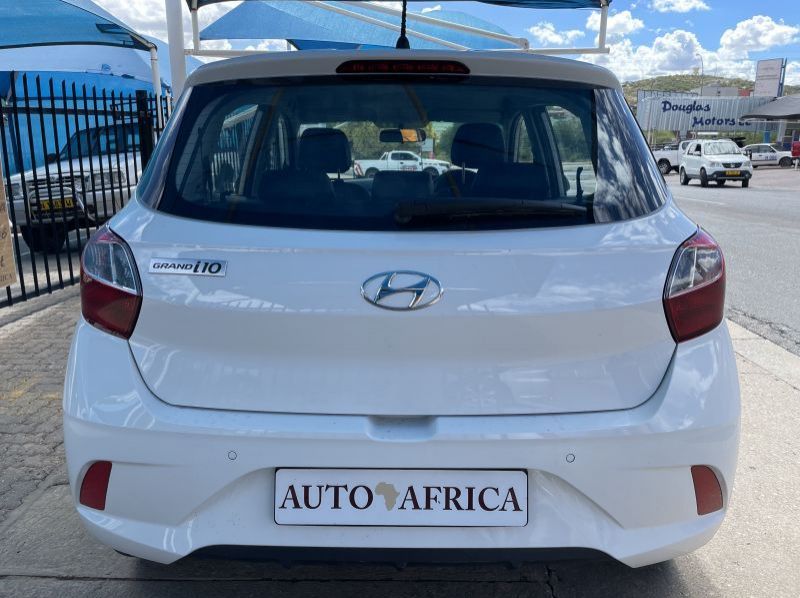 2021 Hyundai i10 Grand pictures