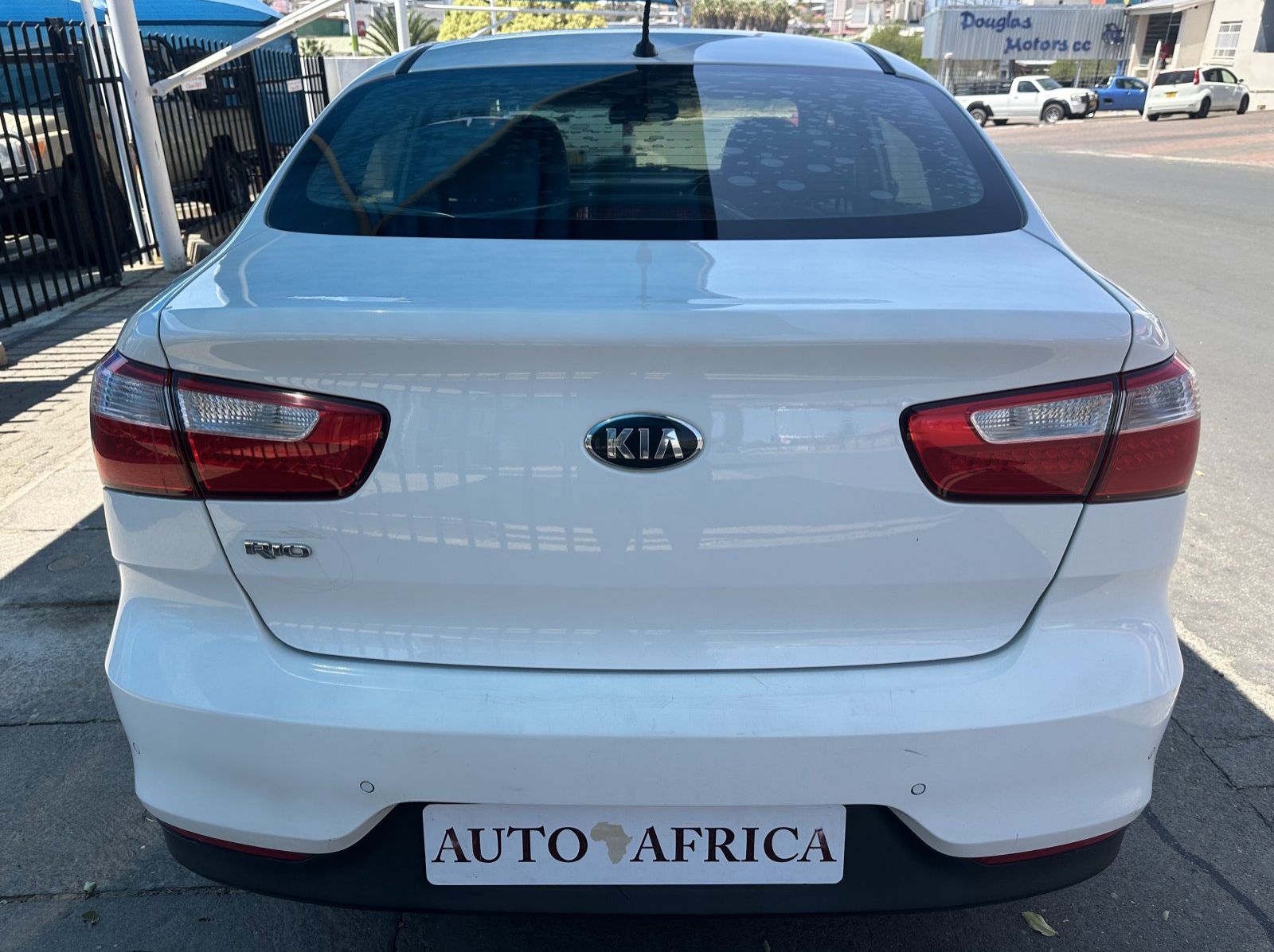 2016 Kia Kia Rio Teach 1.4 pictures