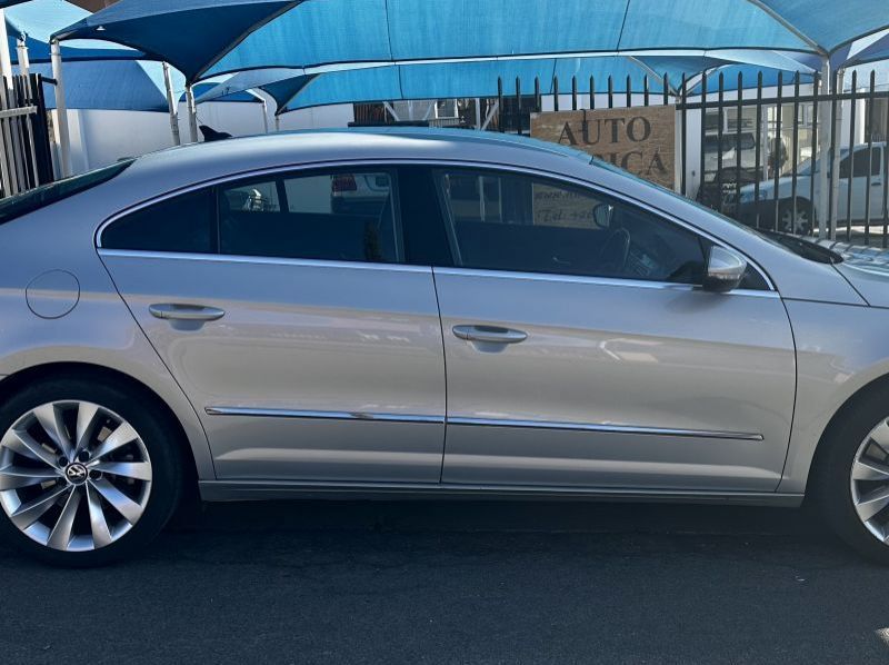 2011 Volkswagen CC 3.6 V6 BlueMotion pictures
