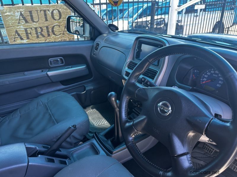 2016 Nissan NP 300 2.5 TDi Man pictures