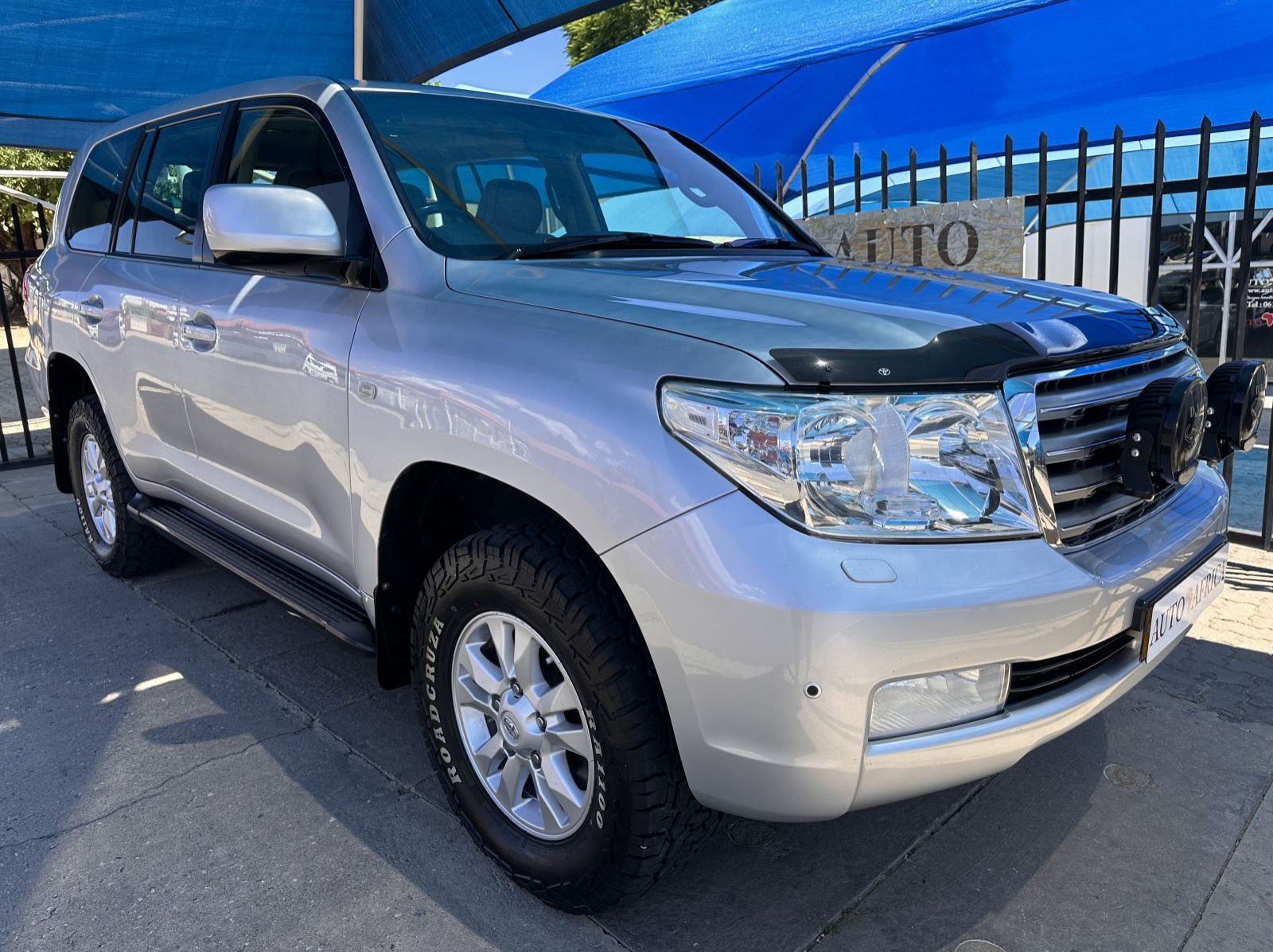 Used Toyota Landcruiser 200 4.5 V8 VX  for sale in Windhoek, Namibia