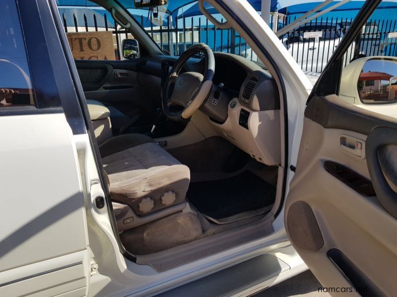 2000 Toyota Toyota Landcruiser 4.2 A/T 4x4 pictures