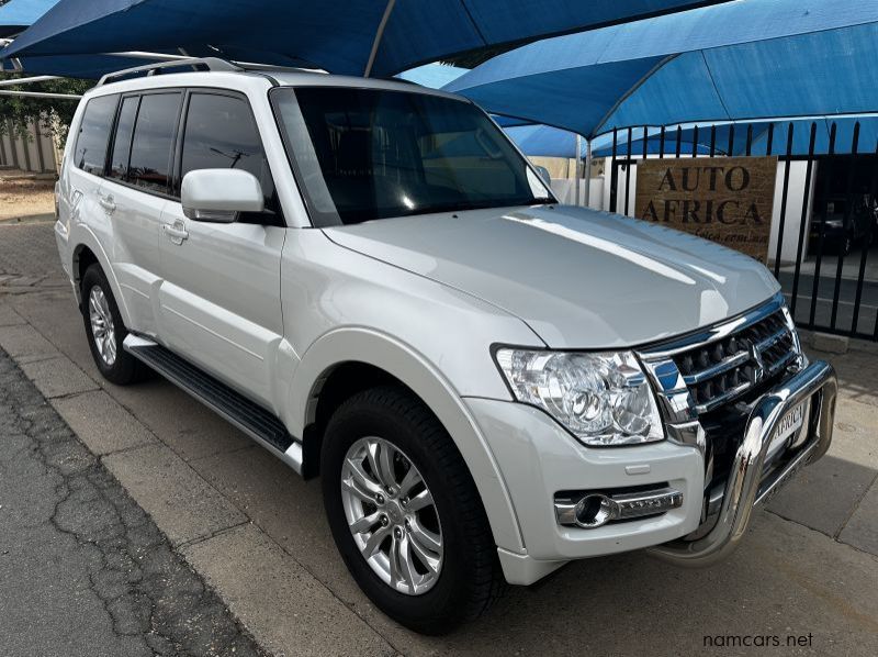 2019 Mitsubishi Pajero 3.2 DiD GLS LWB SW 4x4 A/T 7 SEATER NO DEPOSIT pictures