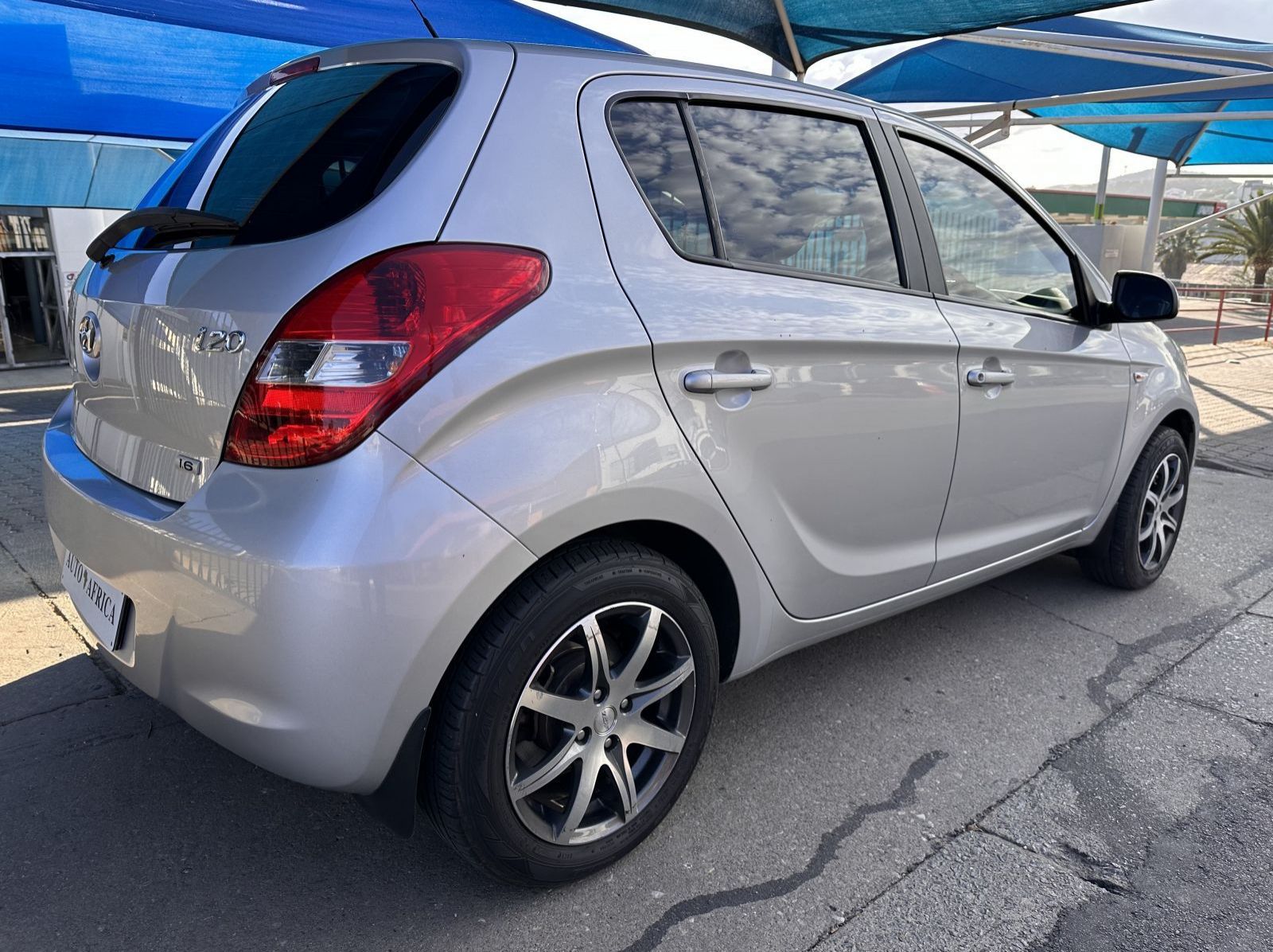 2011 Hyundai i20 1.6 HB pictures