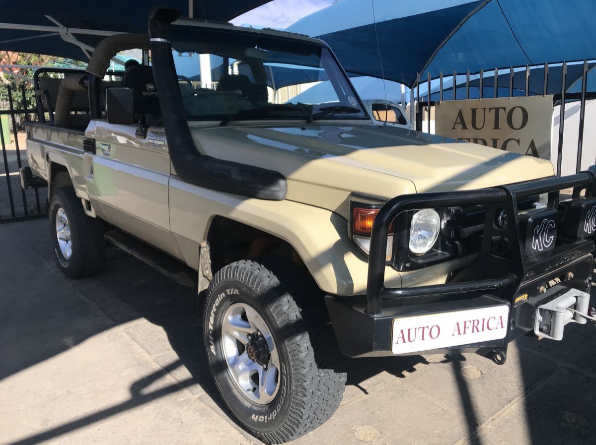 2002 Toyota Landcruiser 4.5 EFi 4x4 S/C pictures