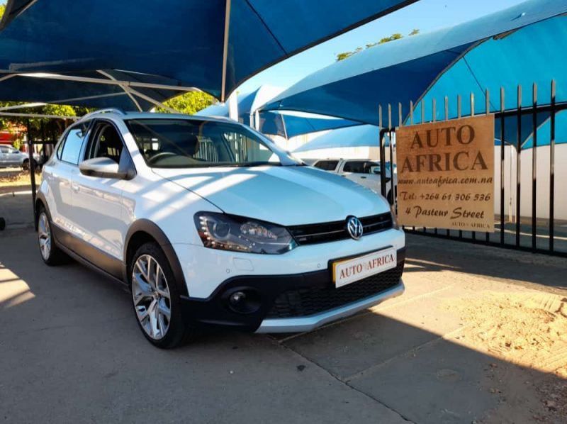 2015 Volkswagen Cross Polo TSI pictures