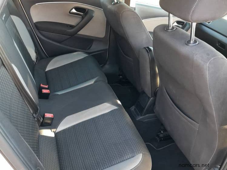 2015 Volkswagen Cross Polo TSI pictures