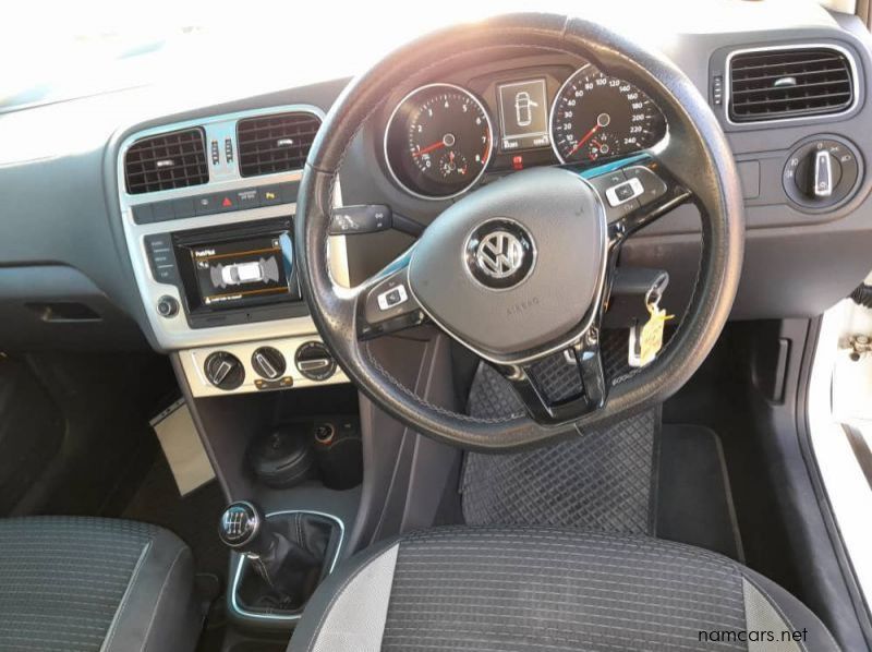 2015 Volkswagen Cross Polo TSI pictures