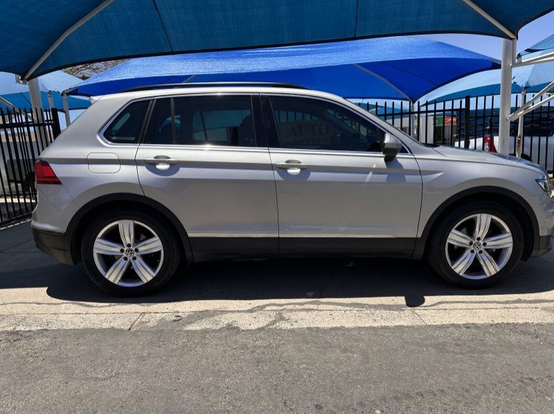 2021 Volkswagen Tiguan 1.4 TSi Comfortline DSG NO DEPOSIT pictures