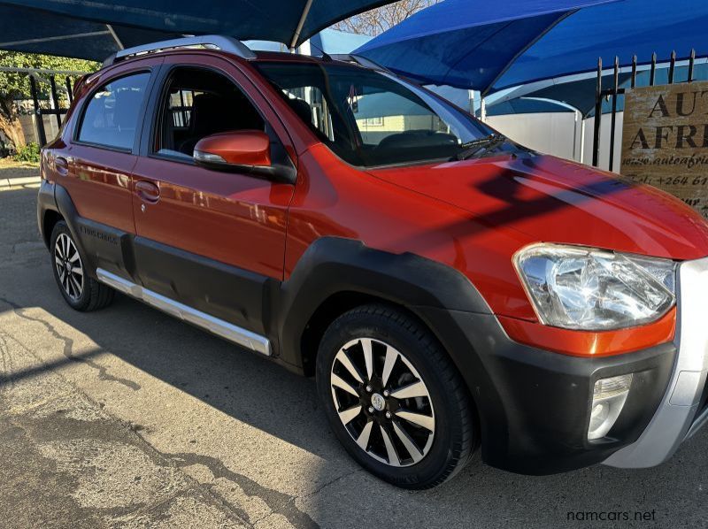 2014 Toyota Toyota Etios Cross 1.5 pictures
