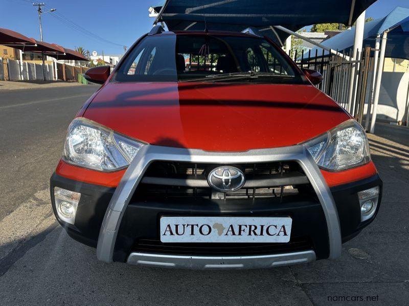 2014 Toyota Toyota Etios Cross 1.5 pictures