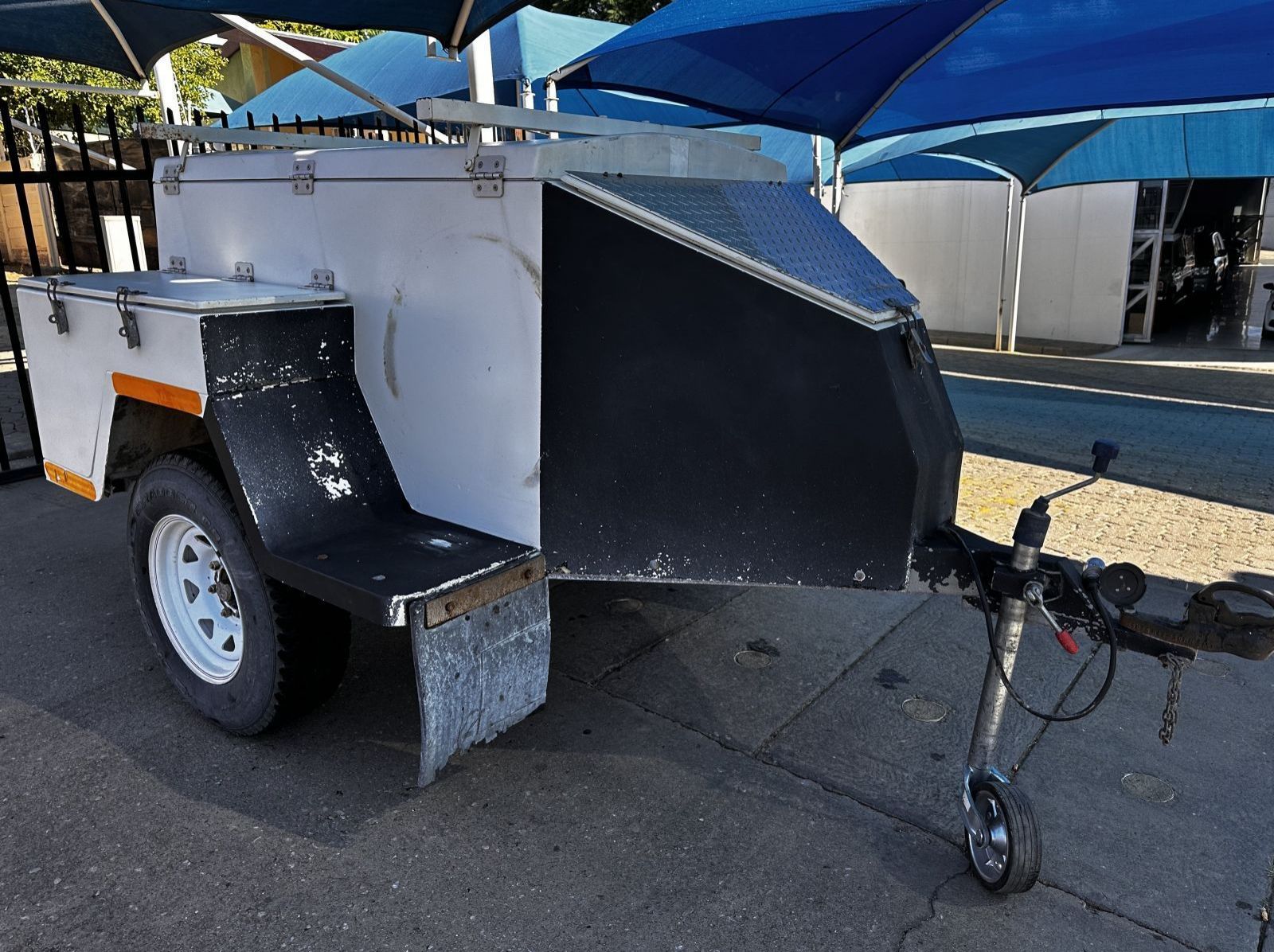2004 Fibreglass Home Build Box Trailer pictures