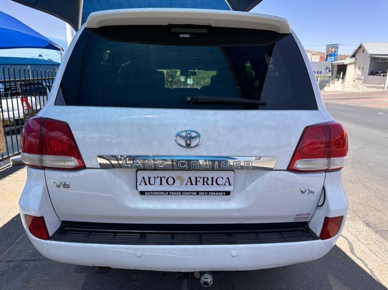 2009 Toyota Landcruiser 200 Series VX V8 pictures