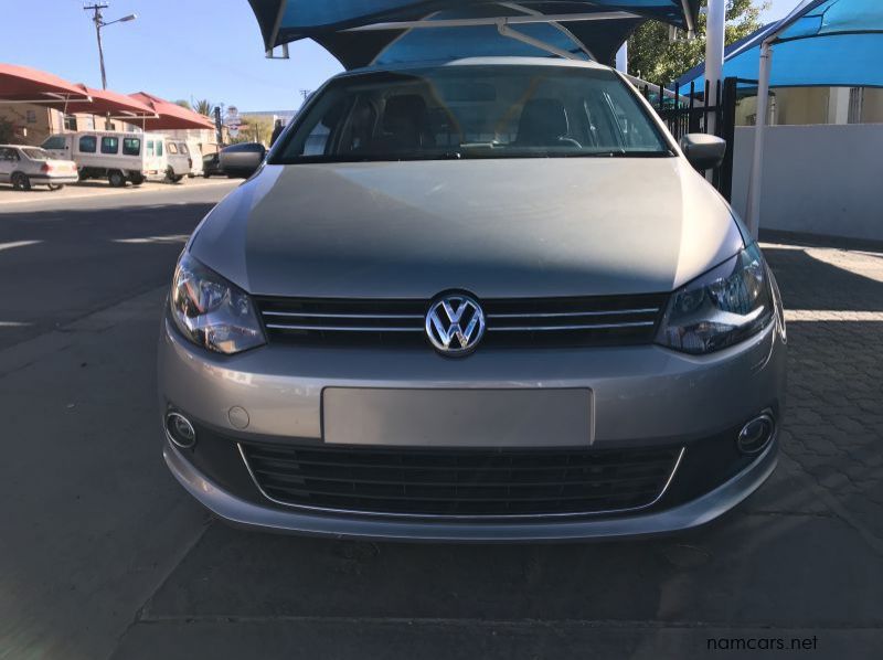 2014 Volkswagen Polo 1.4 Highline Sedan pictures