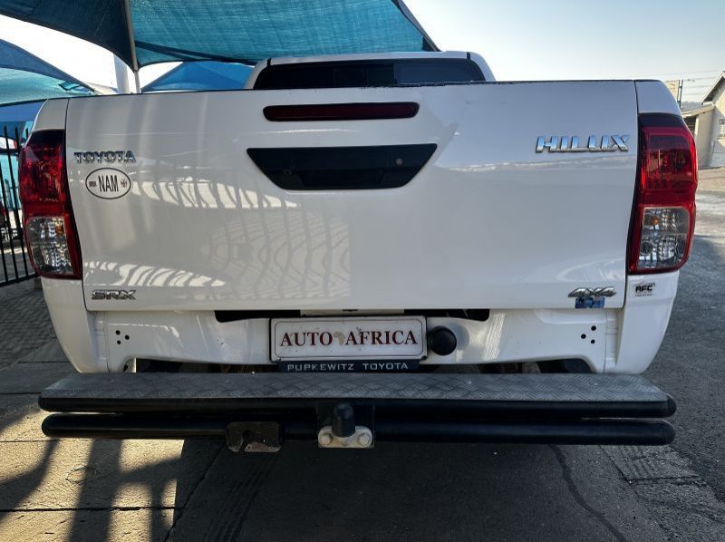 2019 Toyota Hilux D/C 2.4 GD-6 SRX 4x4 PU MT pictures