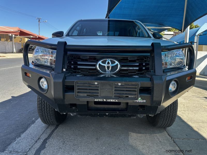 2019 Toyota Hilux D/C 2.4 GD-6 SRX 4x4 PU MT pictures