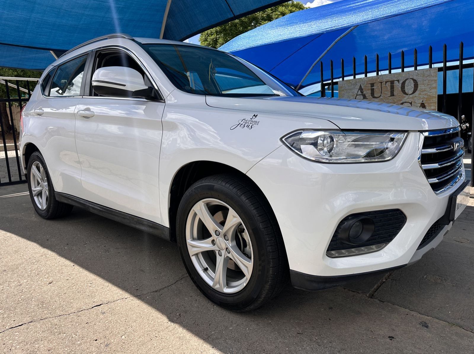 2020 Haval H2 1.5T Luxury pictures