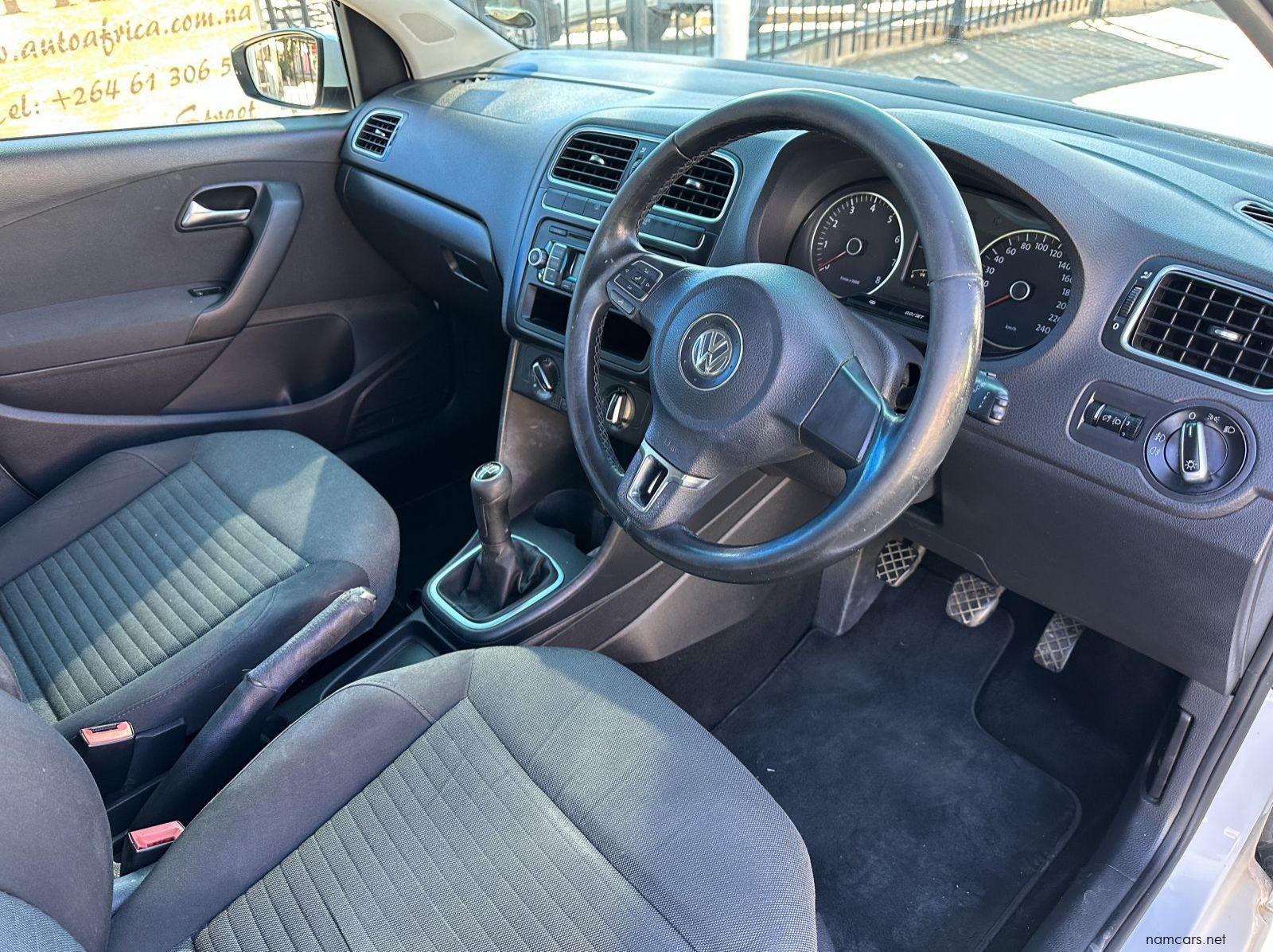 2010 Volkswagen POLO 1.6 HB pictures