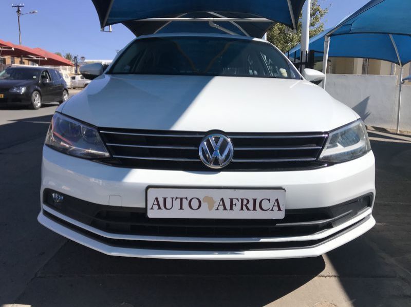 2016 Volkswagen Jetta 1.4 TSi Comfortline Bluemotion NO DEPOSIT pictures