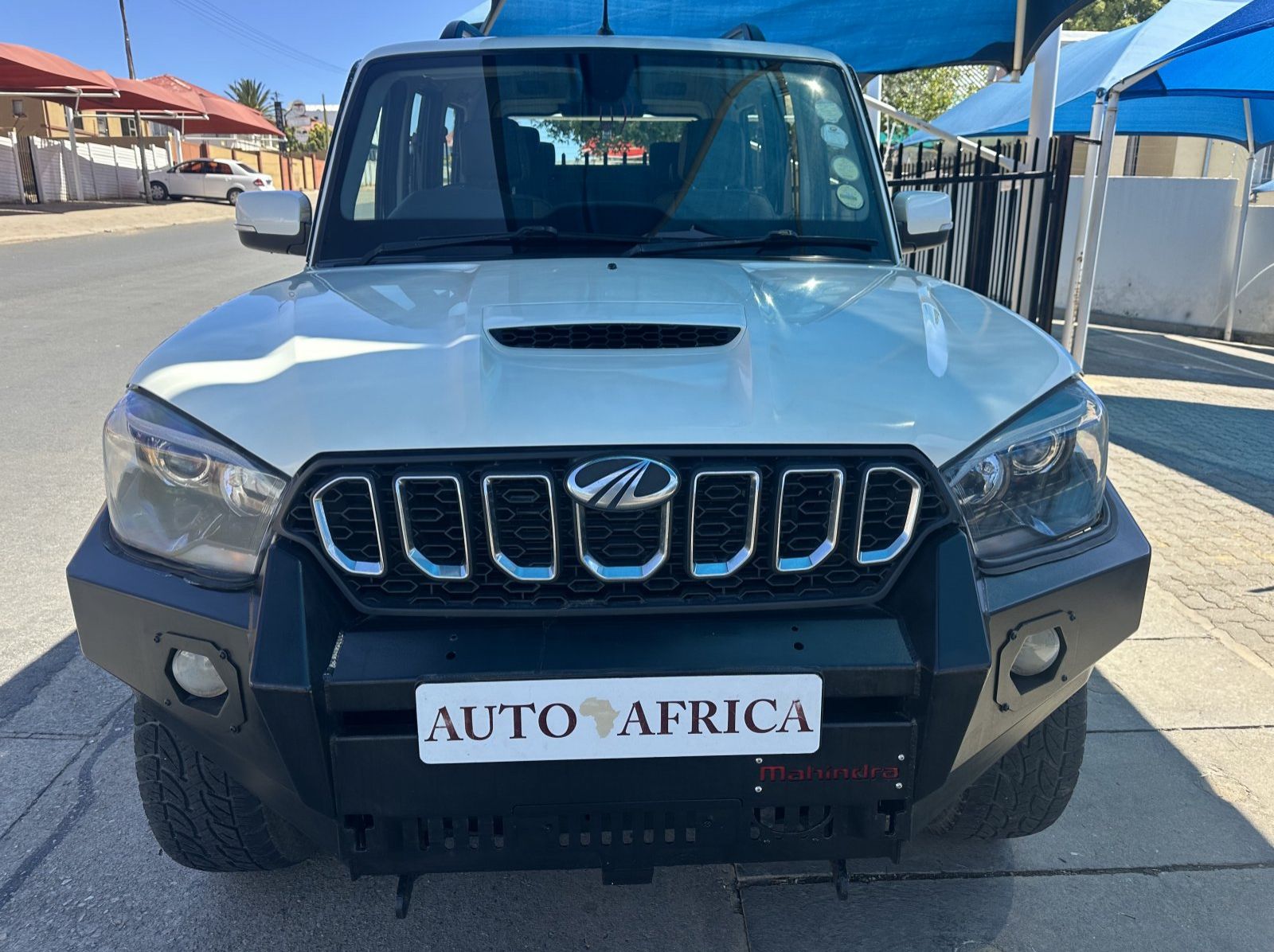2023 Mahindra Scorpio 2.2 TD 4x4 Adventure S11 8 Seater pictures