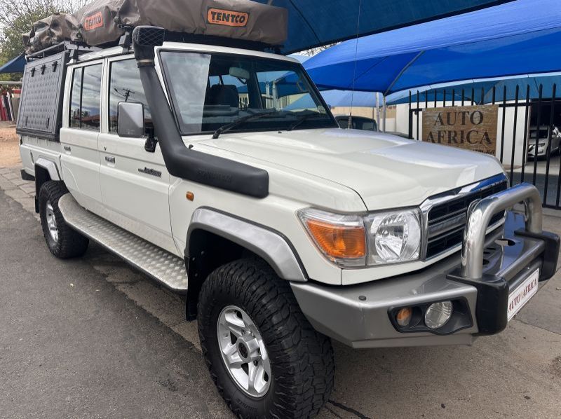 2014 Toyota Landcruiser 4.0 V6 D/C 4x4 79 pictures