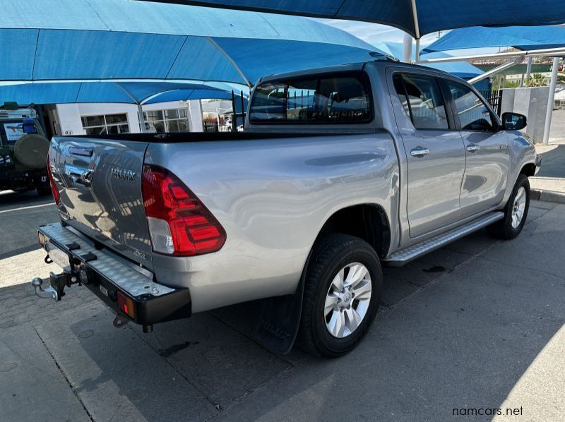 2016 Toyota Hilux D/C 2.8 GD6 4x4 Auto pictures
