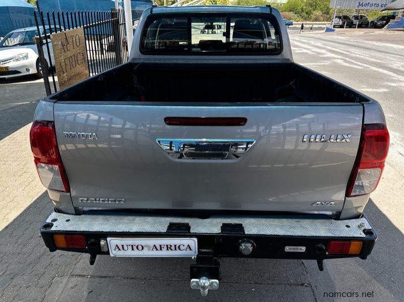 2016 Toyota Hilux D/C 2.8 GD6 4x4 Auto pictures