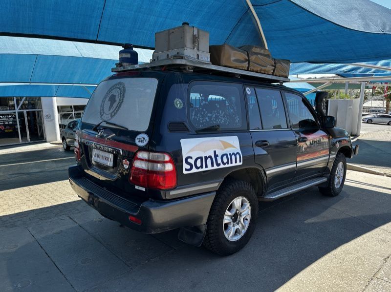 2004 Toyota Landcruiser 4.2 TDi 100 Series VX Auto SW pictures