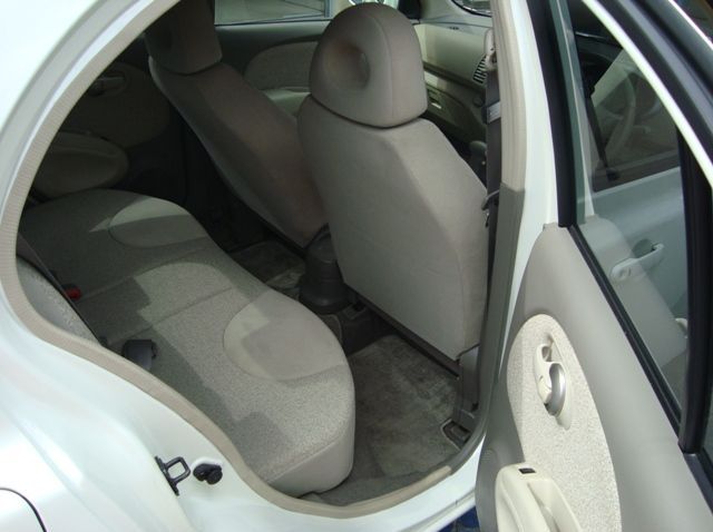 2008 Nissan March pictures