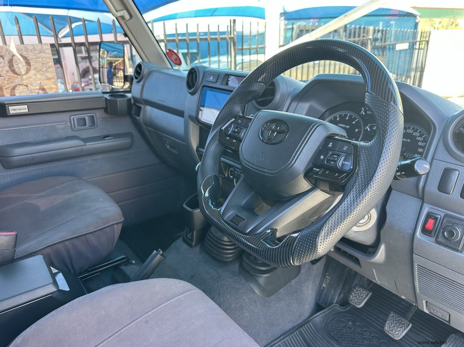 2020 Toyota Landcruiser 4.5 V8 7Diesel D/C 4x4 Manual pictures
