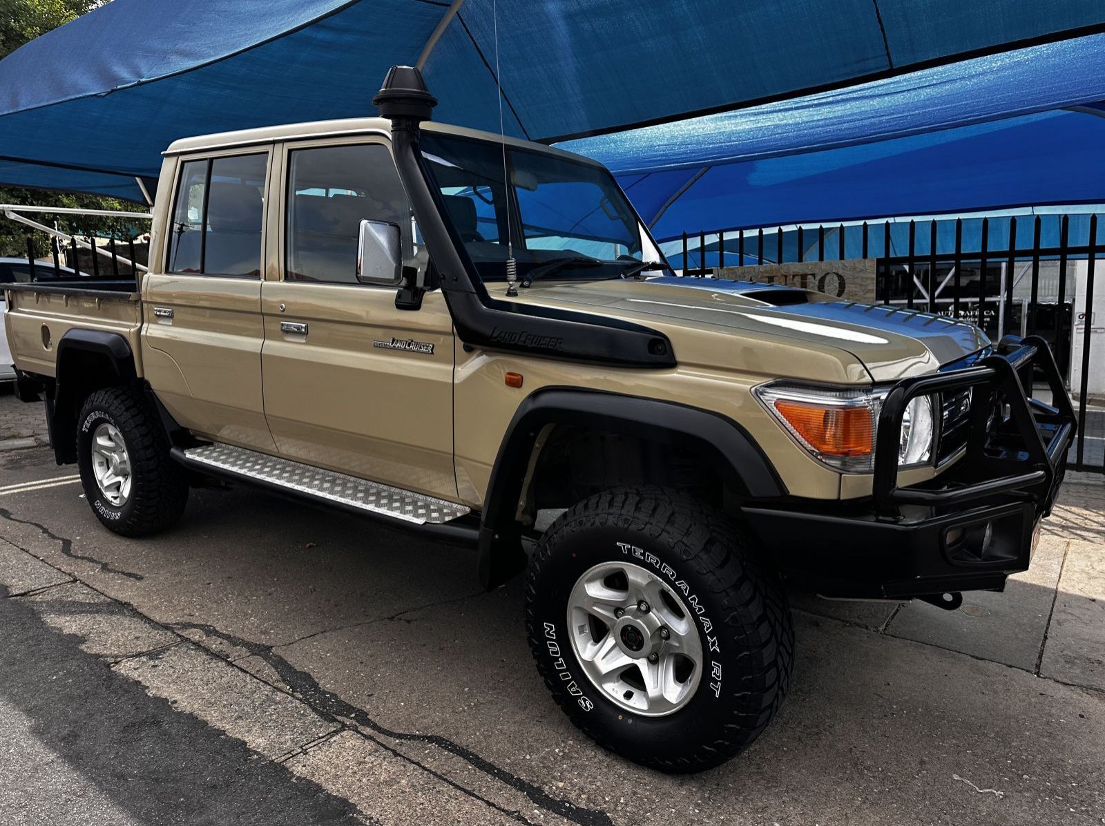 2023 Toyota Toyota Landcruiser 4.5 V8 Diesel D/C pictures