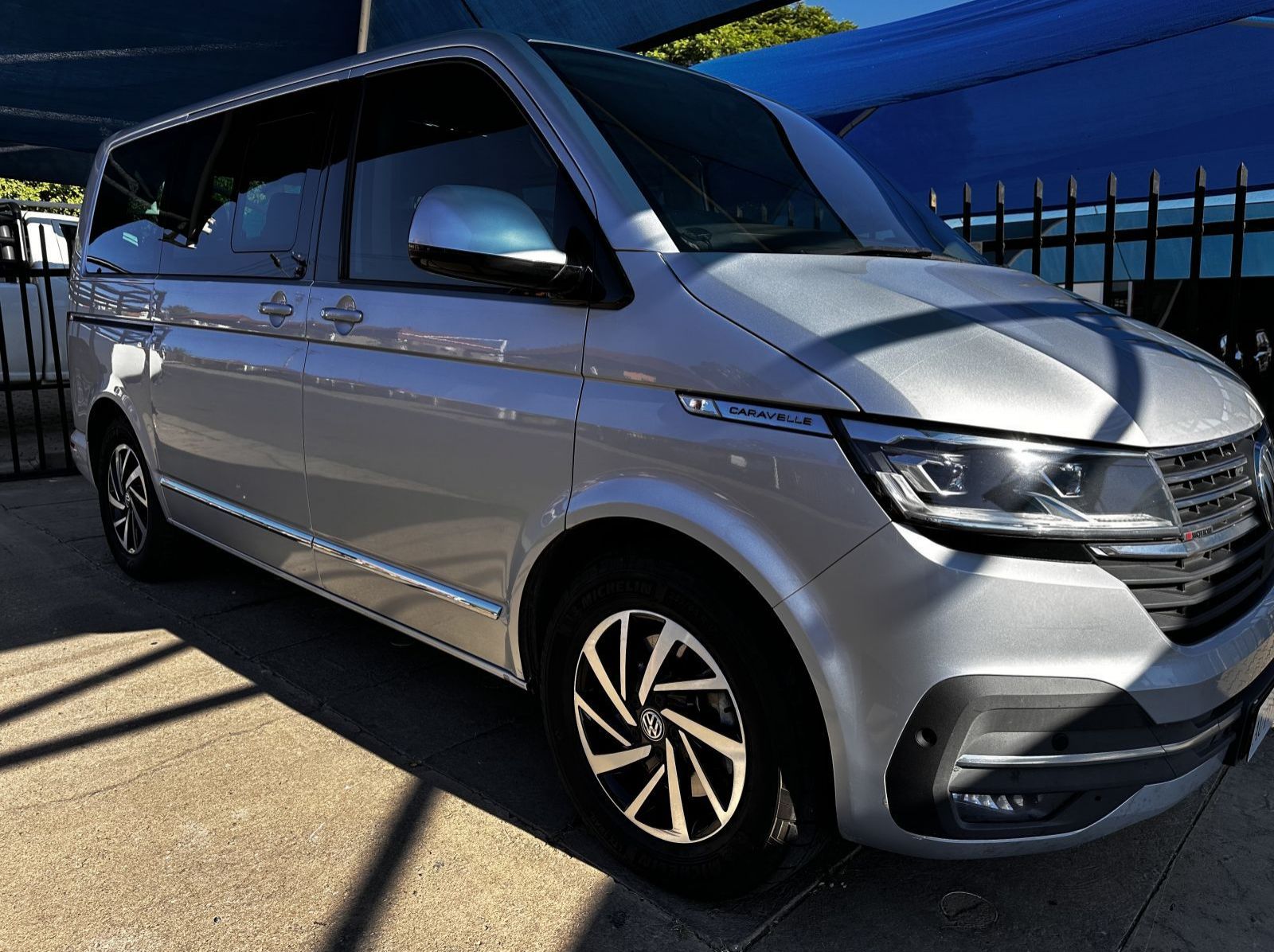 Used Volkswagen VW Caravelle 2.0 BITDI Hiline 4Motion  for sale in Windhoek, Namibia