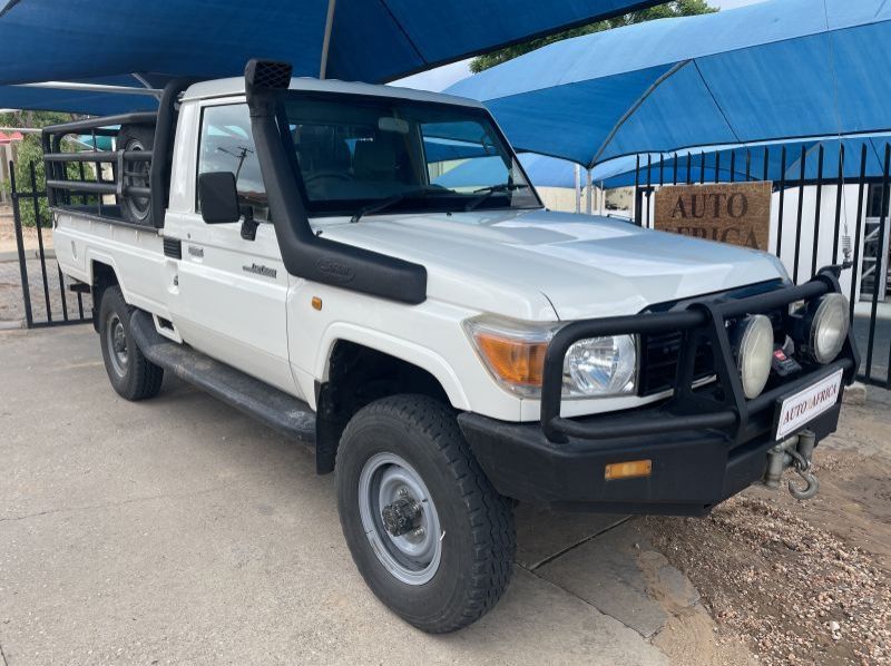 2012 Toyota Landcruiser 4.0 V6 S/C 4x4 Petrol pictures