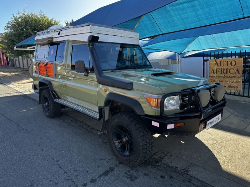 2007 Toyota Landcruiser 4.5 V8 Camper Alu-cab Conversion pictures