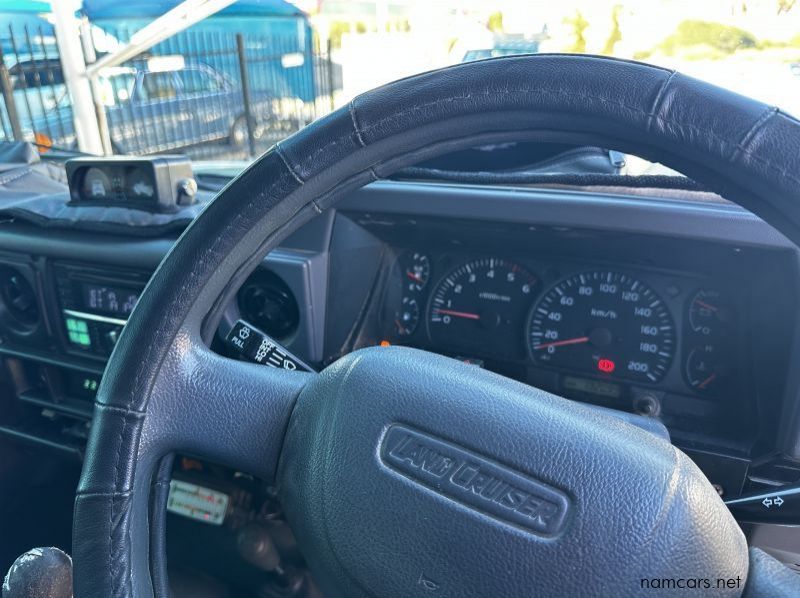 2007 Toyota Landcruiser 4.5 V8 Camper Alu-cab Conversion pictures