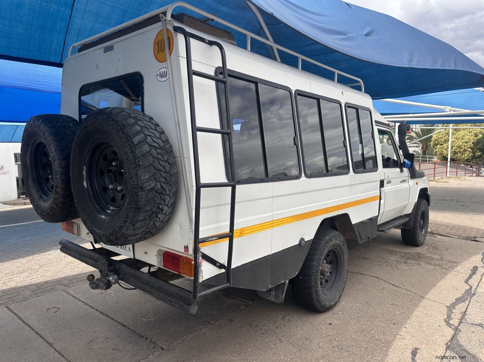 2011 Toyota Landcruiser 4.2 Diesel 11 Seater Conversion pictures