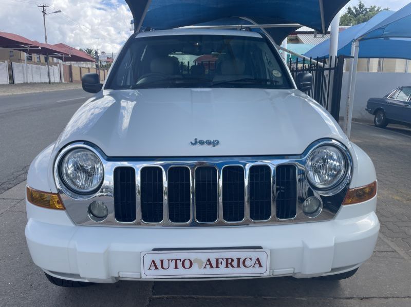 2006 Jeep Cherokee 3.7 V6 pictures