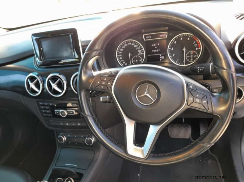 2014 Mercedes-Benz B Class B 200 BE pictures