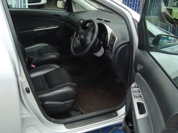 2008 Toyota WISH pictures